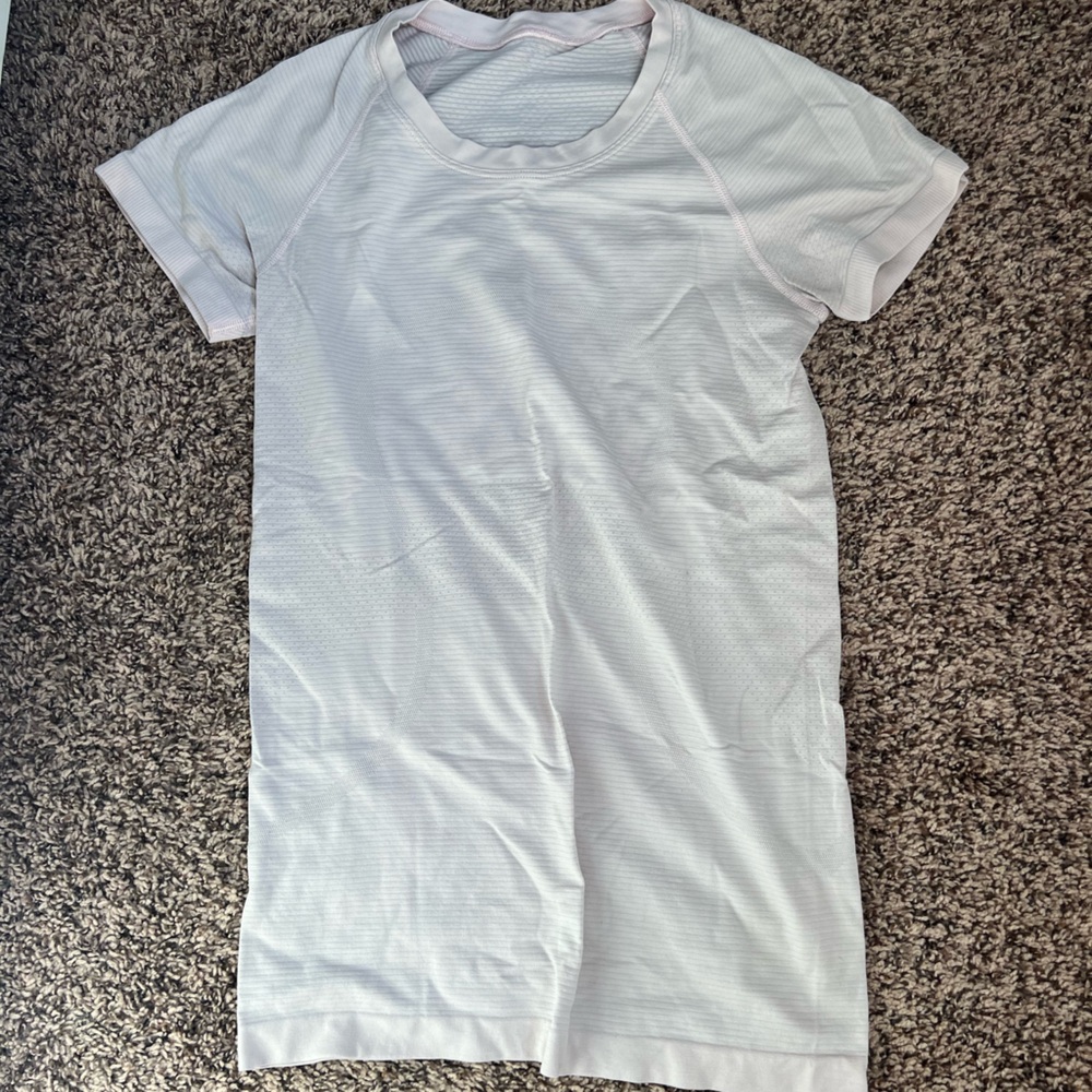 Women’s Lululemon Swiftly Tech Powder Pink